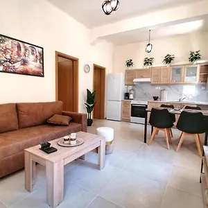 Alex Apartment, Cozy Place In Center , Ηράκλειο Κρήτης Ελλάδα
