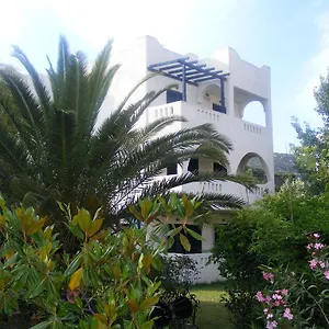 Apartment Kalamitsi Studios